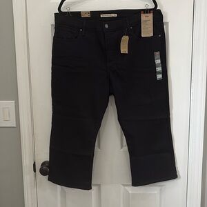 NWT Women’s Levi 311 Shaping Skinny Capri 18W